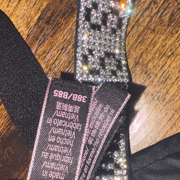 Victoria's Secret Black Shine strap bra - Picture 3 of 6
